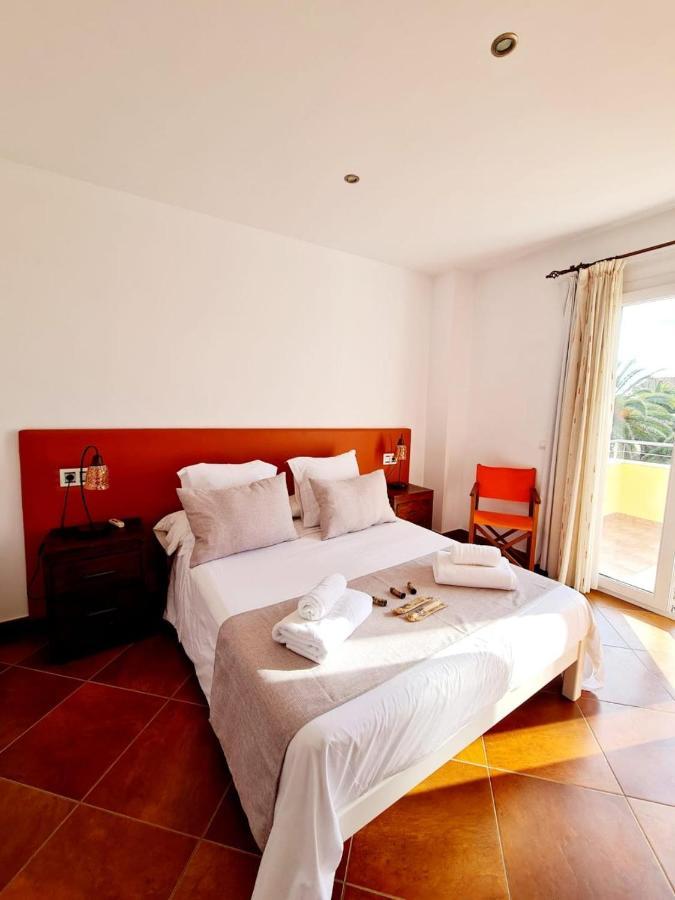Villa Lorena Sa Caleta Eksteriør billede